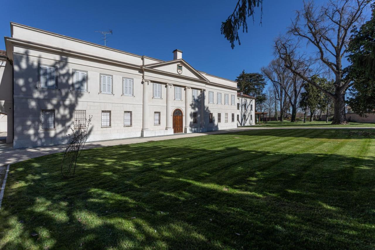 Villa Cantoni Marca Саббьонета Экстерьер фото