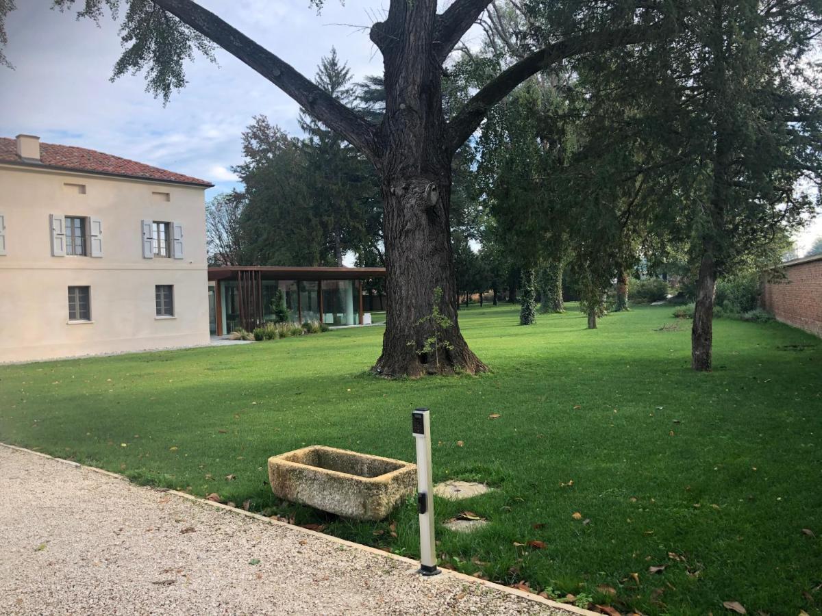 Villa Cantoni Marca Саббьонета Экстерьер фото